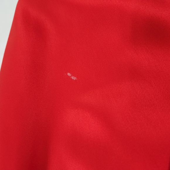 Red Gown 🍀 - Picture 4 of 6